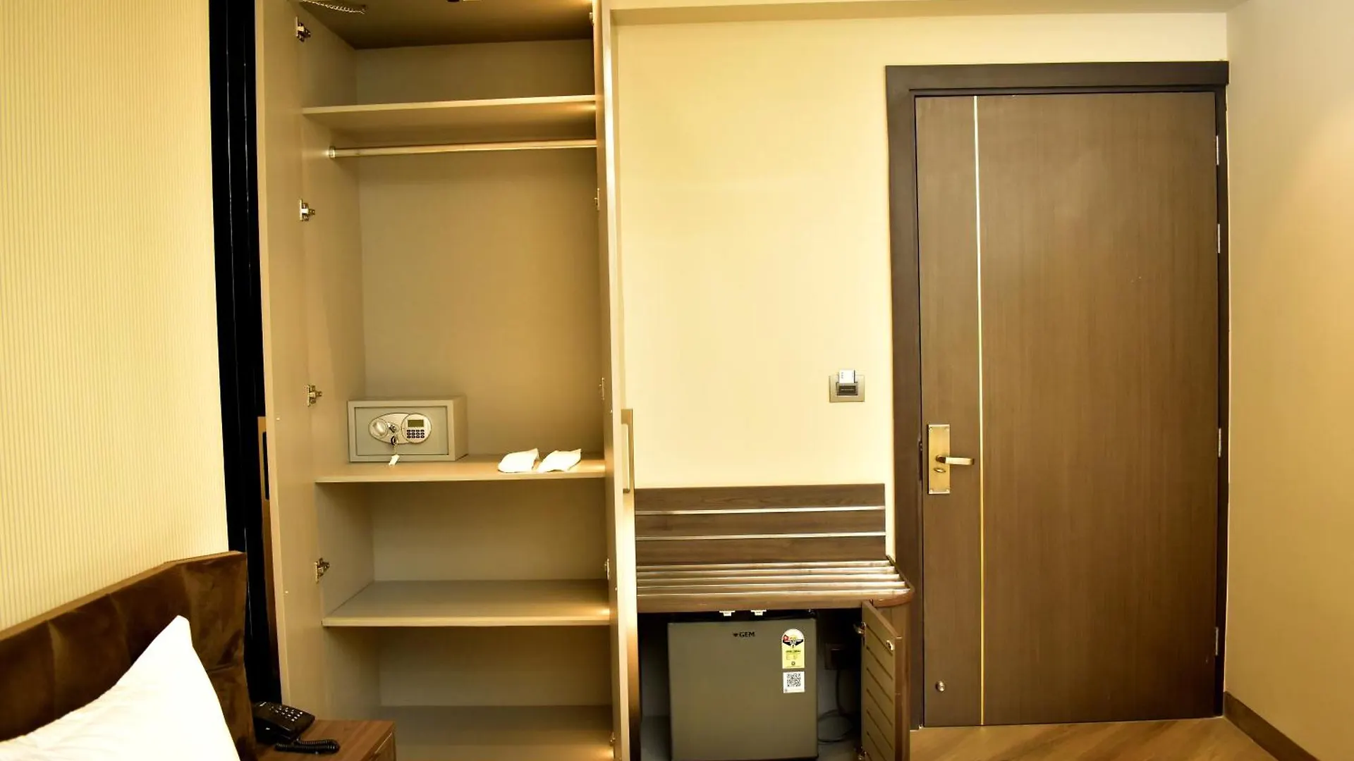 Hotel Cullinan By Qotel Janakpuri Delhi