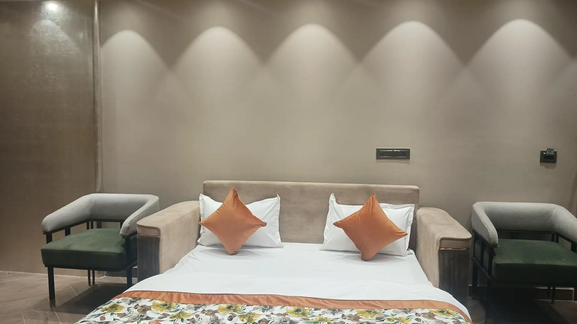 Hotel Cullinan By Qotel Janakpuri Delhi  3*, Delhi (National Capital Territory of India) India