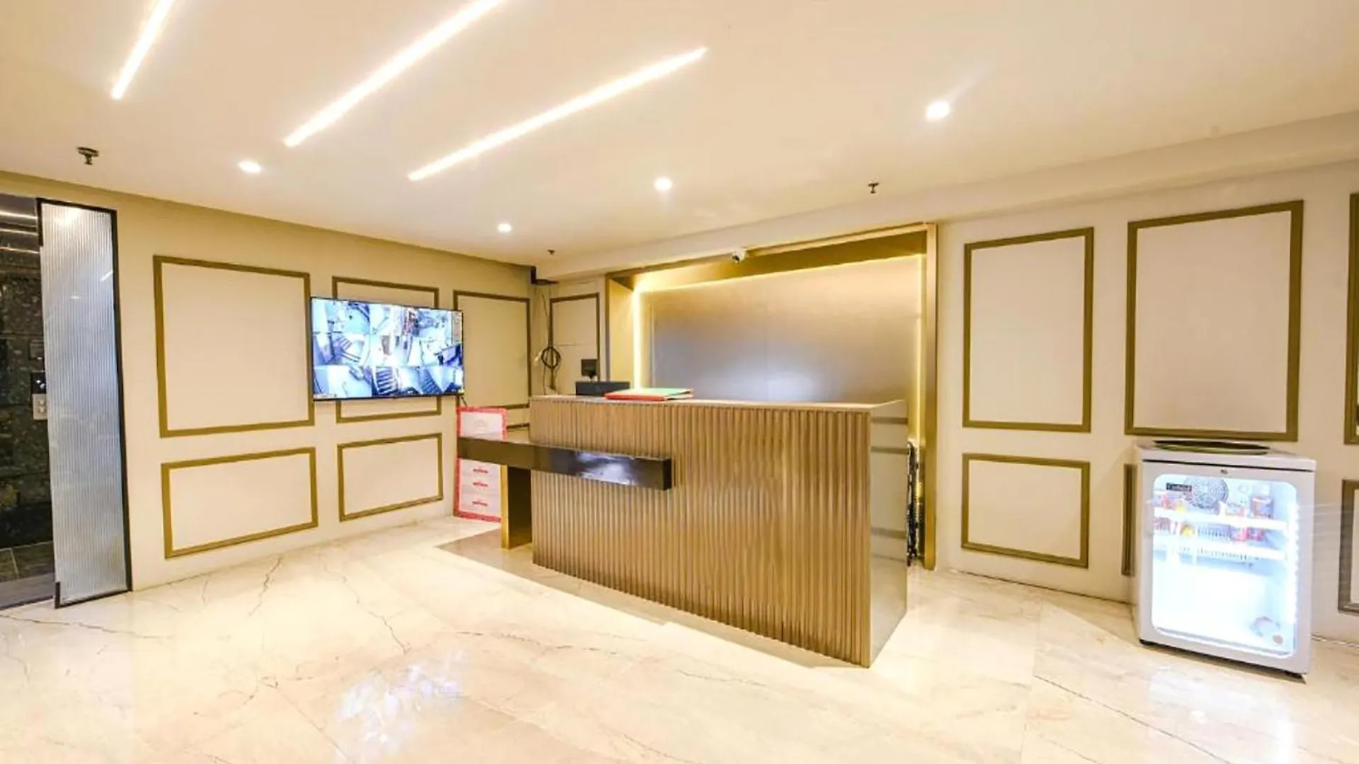 Hotel Cullinan By Qotel Janakpuri Delhi  India