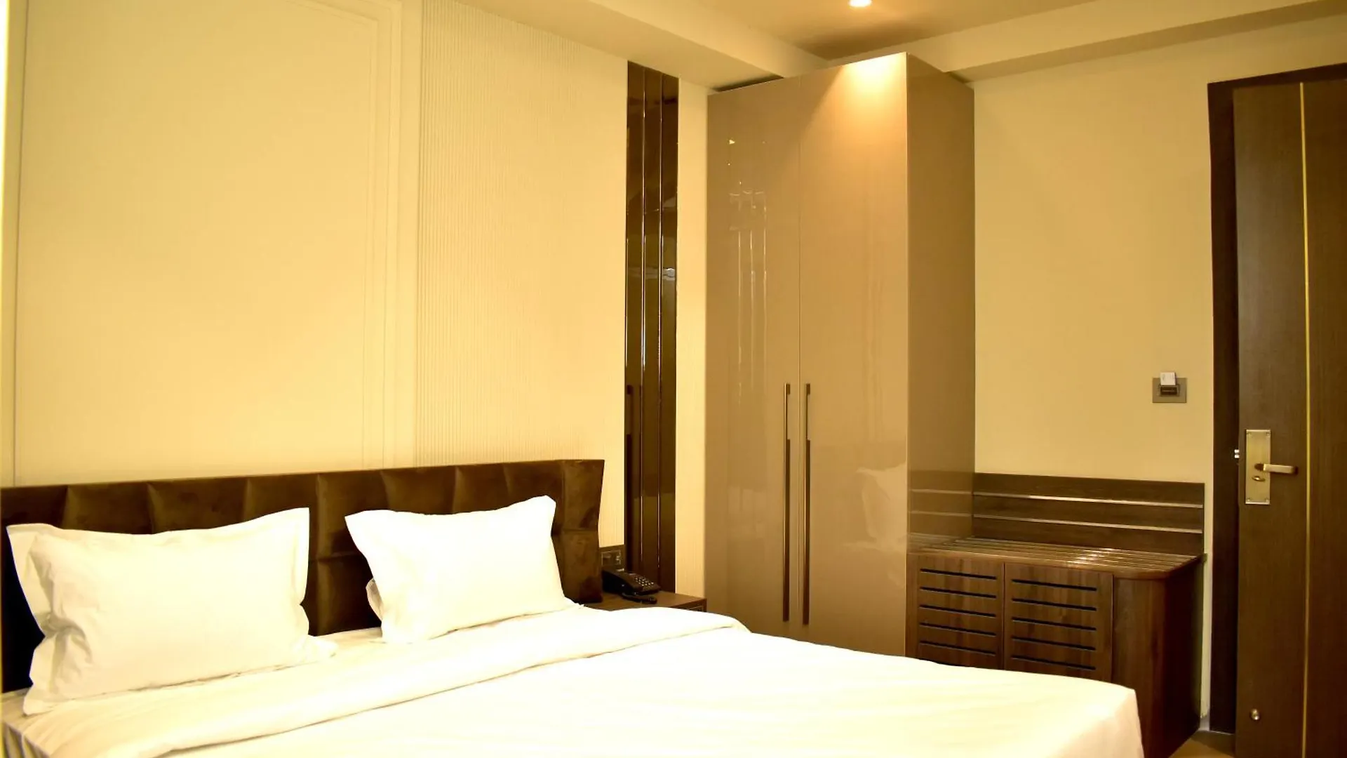 Hotel Cullinan By Qotel Janakpuri Delhi   Delhi (National Capital Territory of India)